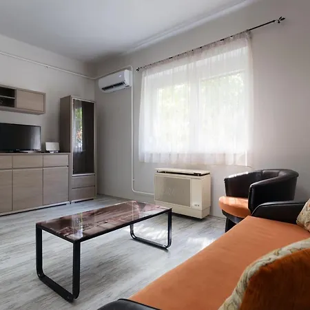 Nimrod Apartman * Eger
